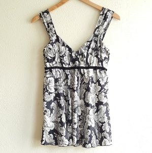 White house black market sleeveless silk blouse